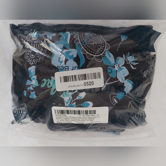 NWT Women's Plus Size Scoop Neck Tummy Control Tankini Swimsuit - Picture 9 of 12